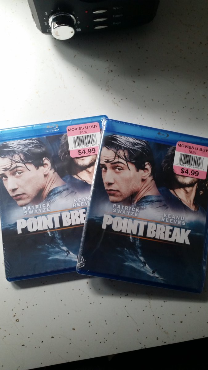 fzosh85's tweet image. Wandering a foggy Buffalo after Sleep last night, I ended up with a couple of copies of Point Break. #UtahGetMeTwo