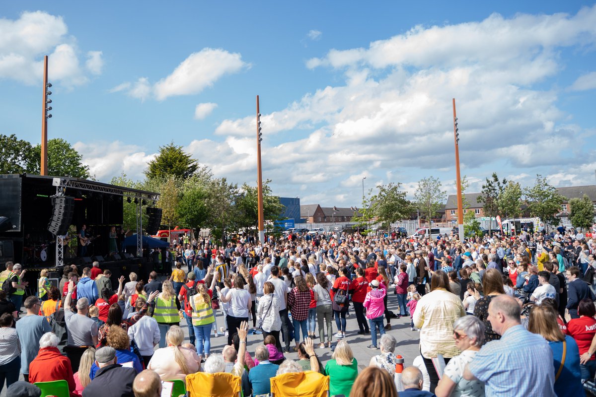 JustOneGB's tweet photo. JustOne at CS Lewis Square, Belfast was such an incredible day! Check out some of the photos!

#JustOneBelfast https://t.co/udWnz4KSar