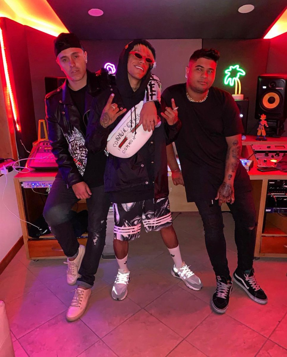 UniversalMusica's tweet image. #NotEva @JoeyMontanaT @LaloEbratt #trapicalminds