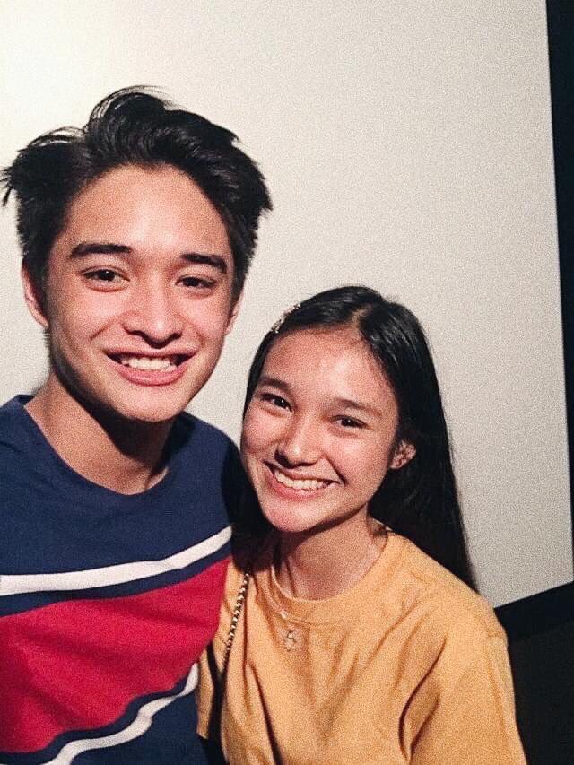 LCheerersOFC's tweet photo. Our Captain @blueknightlance with @AljonMendoza_ &amp; @msKarinaB 💙🙌🏻💛 

NOTE: He's a fan of KarJon. 🥰 https://t.co/HhfEohtXeT