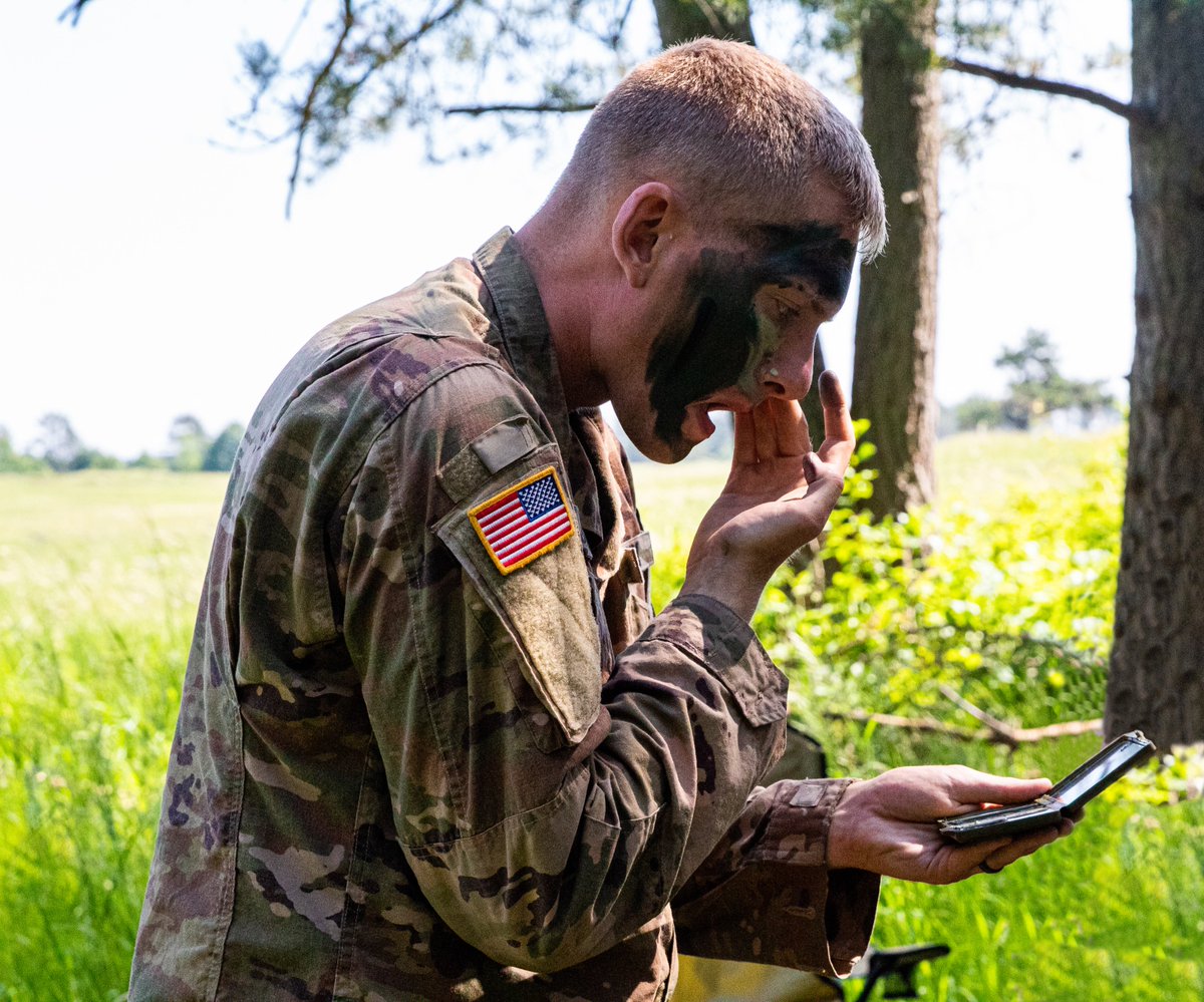BG_Poland_eFP's tweet photo. #eFP Battle Group Poland Engineers conducted a platoon level field training exercise, this past week. Part of the exercise included everything from using an Armored Vehicle Launched Bridge (AVLB) to tactical camouflage classes.
#StrongEurope #WeAreNATO #BGpol @SHAPE_NATO https://t.co/ErTtWMxiMO