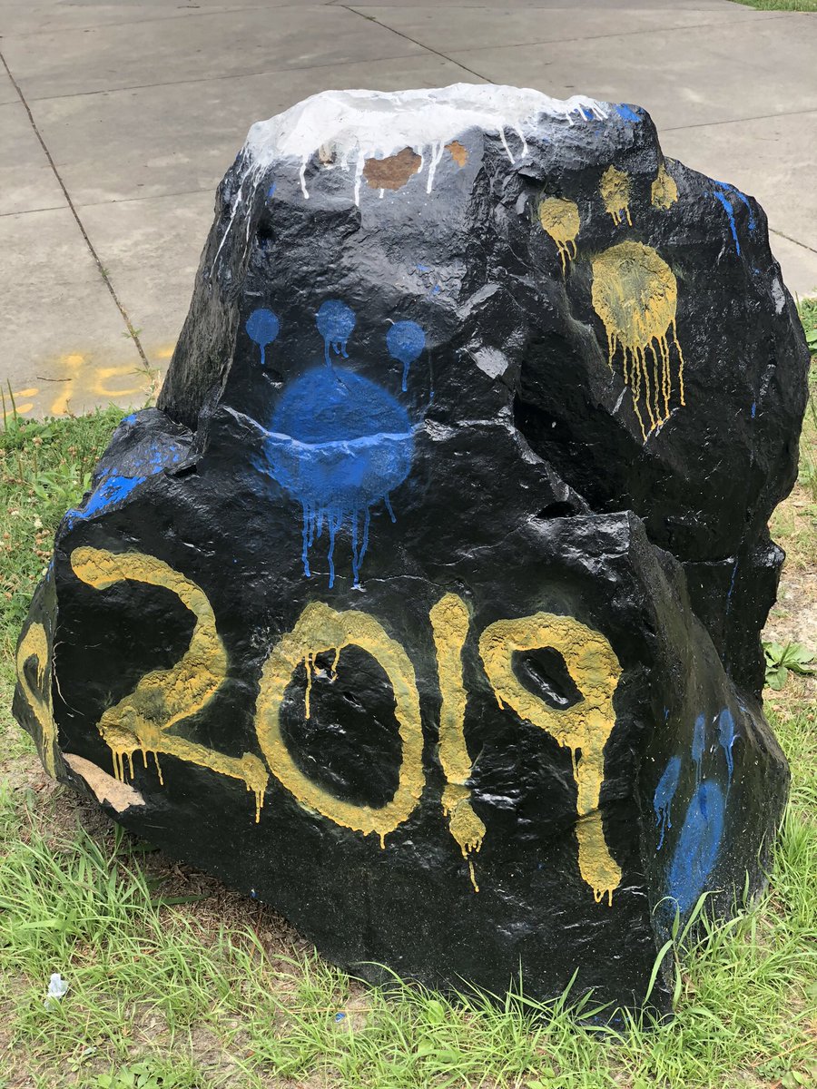 dudley_hs's tweet photo. Today, is your day Class of 2019 world changers. Go and be great. You are destined for greatness. Congratulations !!! @WeAreDHS #GraduationDay https://t.co/ErfqIyaAj5