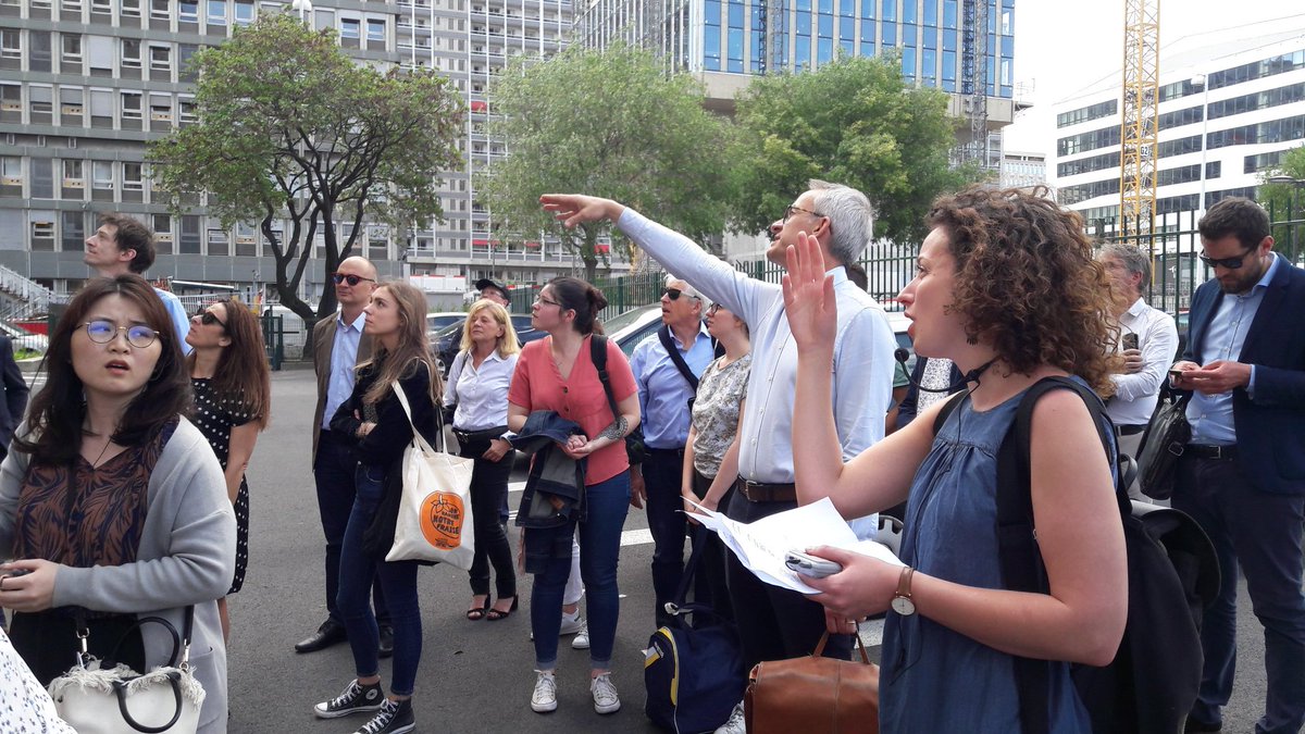 LMHabitat's tweet photo. Balade urbaine avec la #splpartdieu dans le cadre @ishf.@LMHabitat présente la réhabilitation de la barre Desaix et sa nouvelle résidence Sky avenue en plein coeur de la Part Dieu https://t.co/35RmJyZrxI