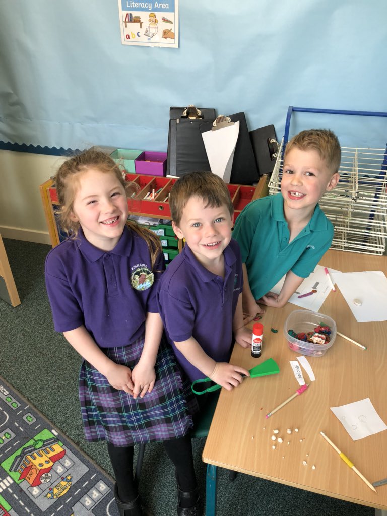 kps_MrsMont's tweet photo. Frog cycle 2/2
We had to work cooperatively. We discussed being respectful, fair and why it is important we work together
Great team bonding! 🐸 https://t.co/N1cFMod7VH