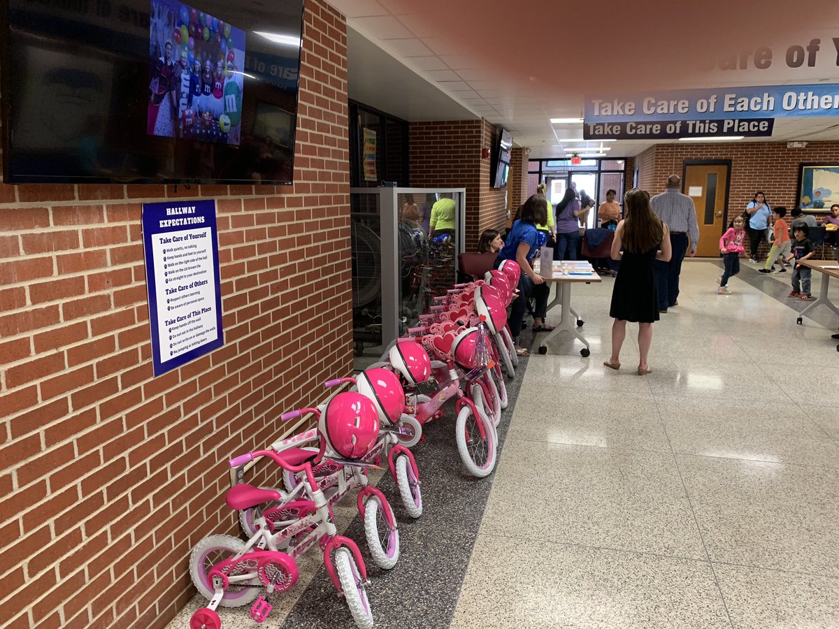 Prime Smile tweet media