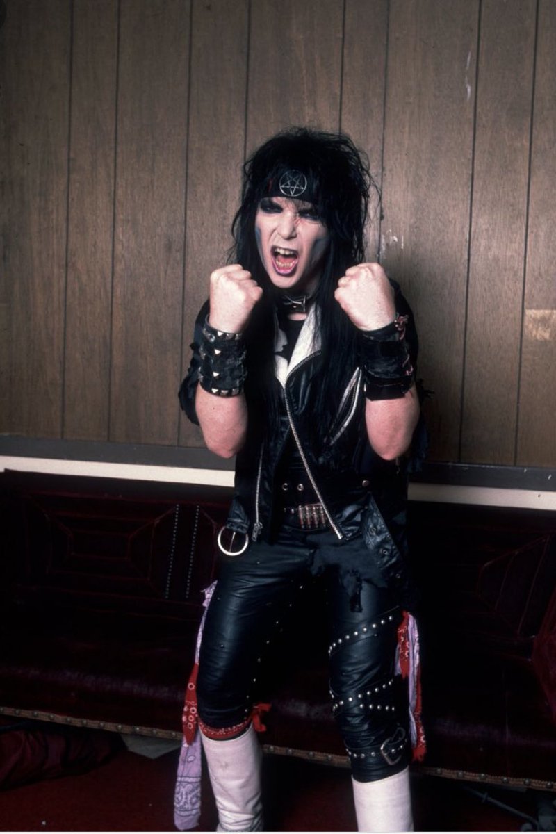 Ziiggyziig's tweet photo. Friday Mood 👊😝
#MickMars #Marsface #Friyay https://t.co/RgrS564hPh