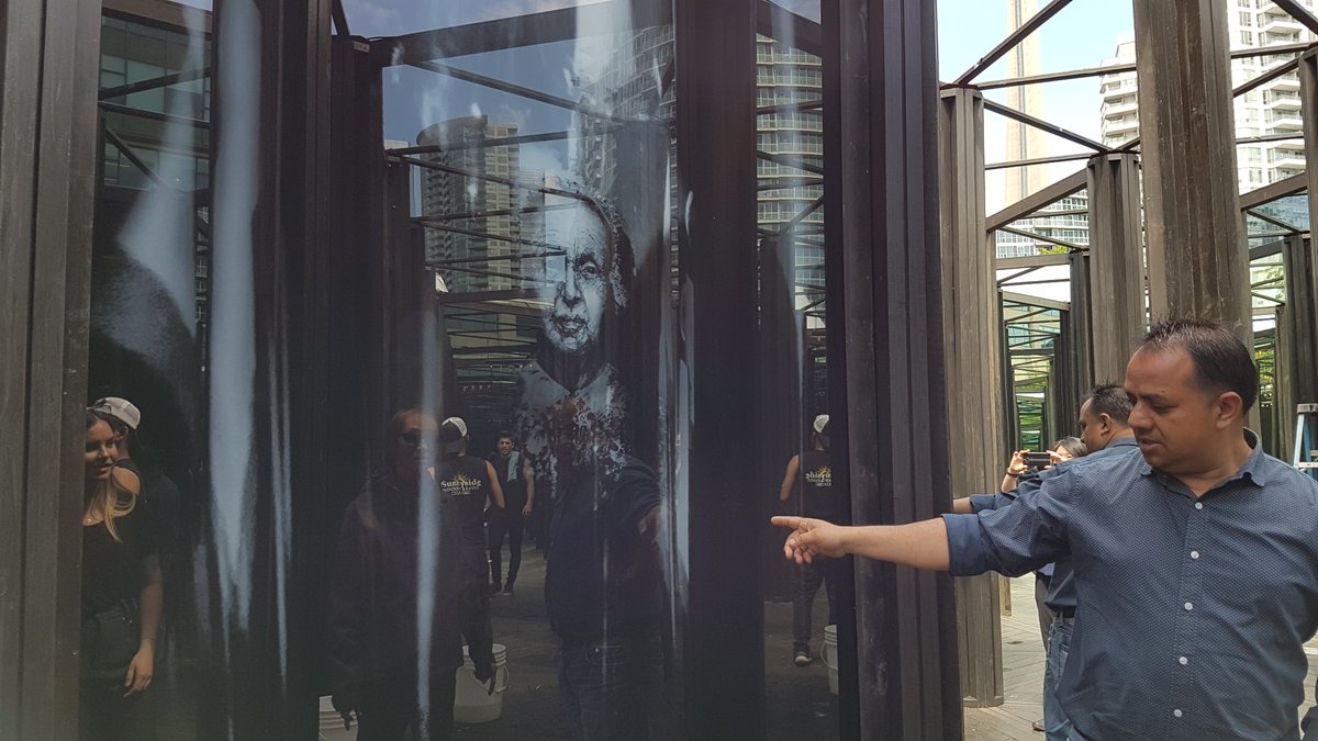 JustOutAndAbout's tweet photo. Figuring out what's real in @Luminato's House of Mirrors is just a part of the fun. Finding your way out of the maze of mirrors is whole other story. #GoodLuck #Luminato2019 #HouseofMirrorsTO #SeeTorontoNow @HarbourfrontTO https://t.co/64qxuBXu8N