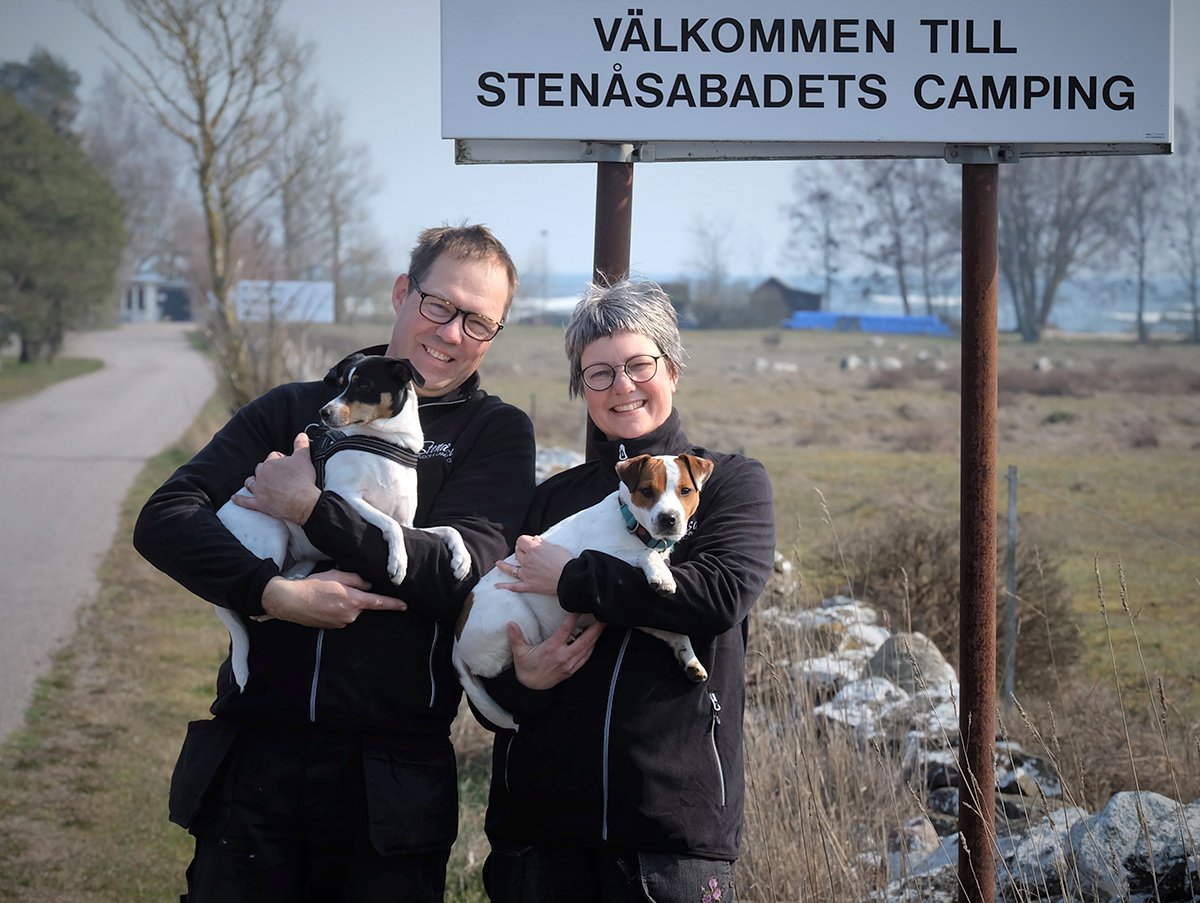 CampingSE's tweet photo. Efter 10 år som gäster på Stenåsa Stugor &amp; Camping på sydöstra Öland har Kent-Olof Nord tillsammans med sin fru Annicka nu tagit över campingplatsen. Läs intervjun med Kent-Olof på https://t.co/ijXfN72jYc: https://t.co/ZalOK7RdEG https://t.co/C5FlWAXYpn