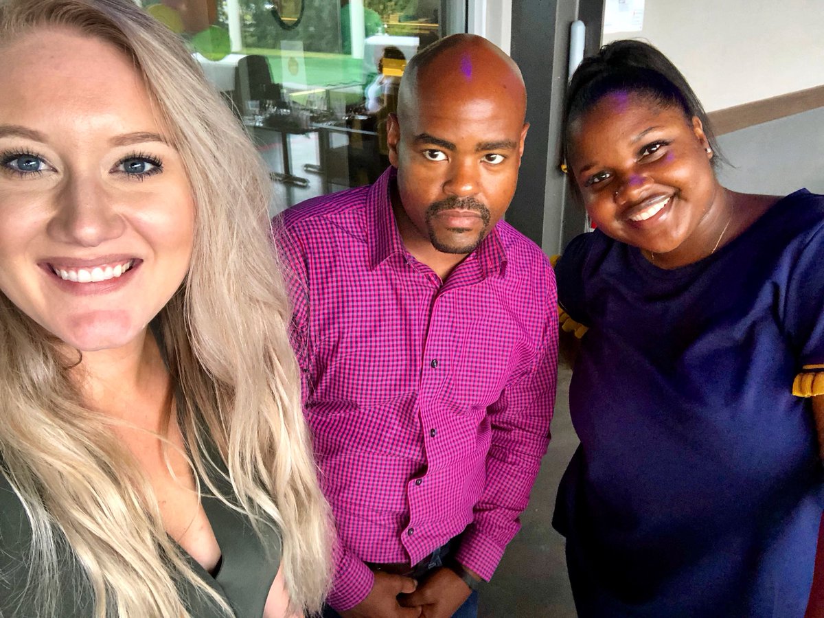 Savannah_M256's tweet photo. Had an awesome day with #TeamStarling to celebreate mine and @JamaicaMalbrea1 anniversary’s with @ATT 💙 I couldn’t have asked for a better area manager or management group . Now let’s dominate these next 6 months ! @AlemsegedStarl1 @D3ATT  #TrustTheProcess #LifeatAtt https://t.co/1LiZ0yvOo1