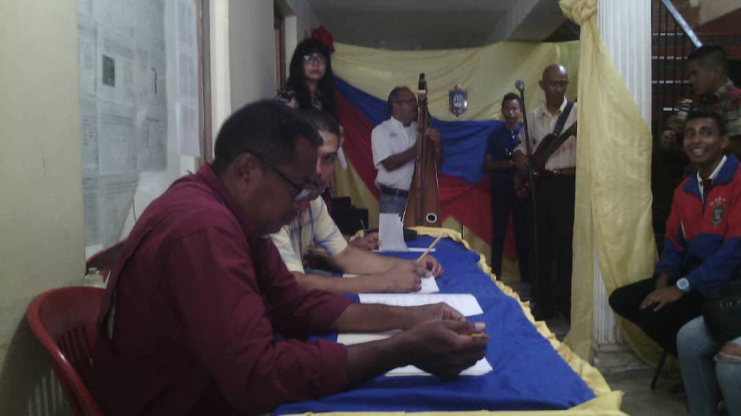 UnefaVrrOrienta's tweet photo. En la #ExtensionPuertoPiritu de la @Unefanb_Anz Se le dio Inicio al  festival interno de la voz Unefistas 2019. https://t.co/BTU8uQcbha