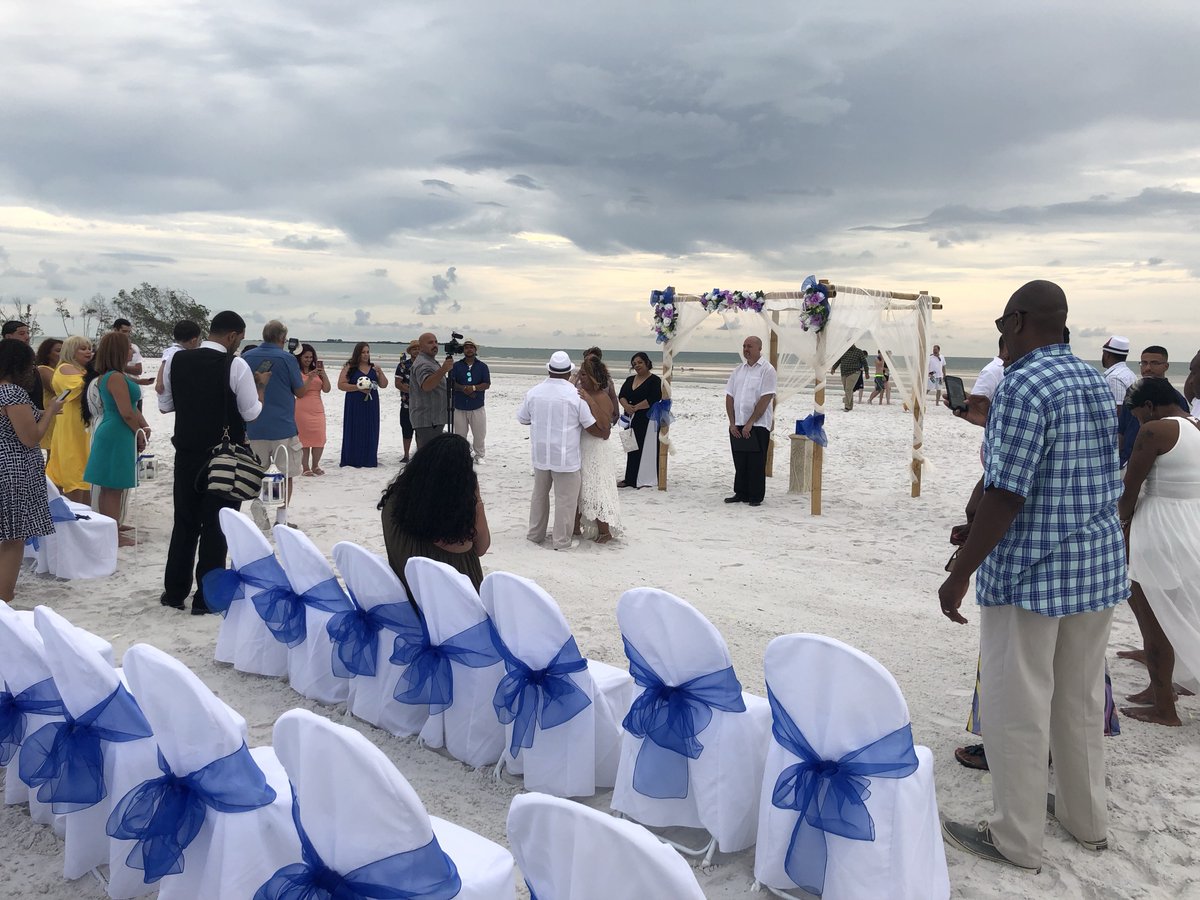 FLSunBeachWed's tweet photo. The first dance from yesterday’s wedding was truly magical! https://t.co/EERUgnpAh4