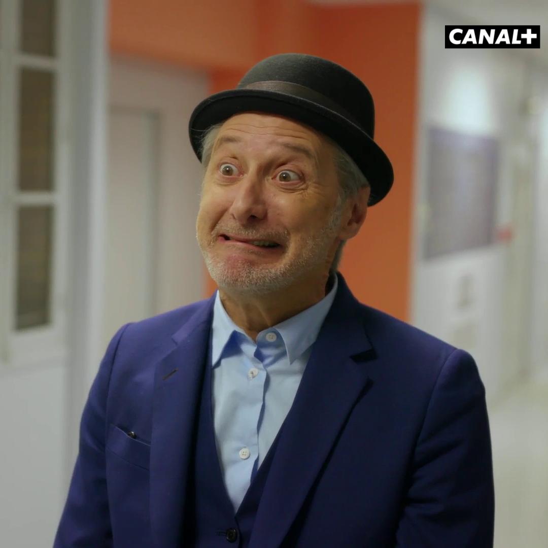 gobelins_paris's tweet photo. Pourquoi @antoinedecaunes nous fait-il cette grimace 😬 ? La réponse dans l'émission "La Gaule d'Antoine" sur @mycanal ! Pour voir l'extrait de l'émission consacrée à GOBELINS 👉 https://t.co/NgJEcqj0b8 https://t.co/qFeux3X0bm