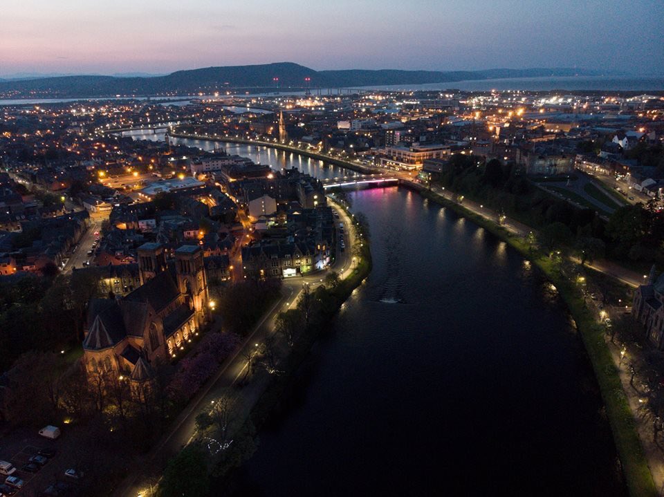 WHInverness's tweet photo. You can see all the way out to North Kessock and further in this magnificent shot by Iain Smithπ±πΈ
How pretty is this??π€©β€οΈ
#WHInverness #WhatsHappening #Inverness #InvernessScotland #RiverNess #InvernessCity #KessockBridge https://t.co/f09aKSSTOp