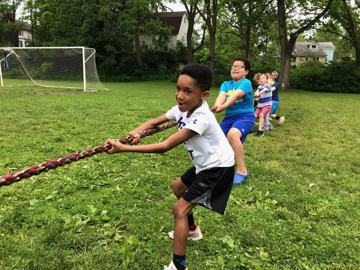 BachPrincipal's tweet photo. We had so much fun at Field Day yesterday! Thank you to all the parent volunteers and our amazing PE teacher for planning an amazing event! #lowerel #bachbengals #A2Engage https://t.co/hMtOOeQSeE