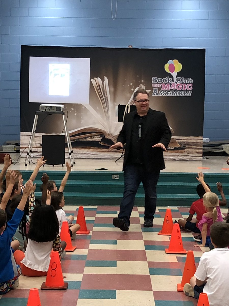 ASESLibrary's tweet image. Kicking off summer with The Book Club Magician 🌟@sharkhappenings #ccpslibraries