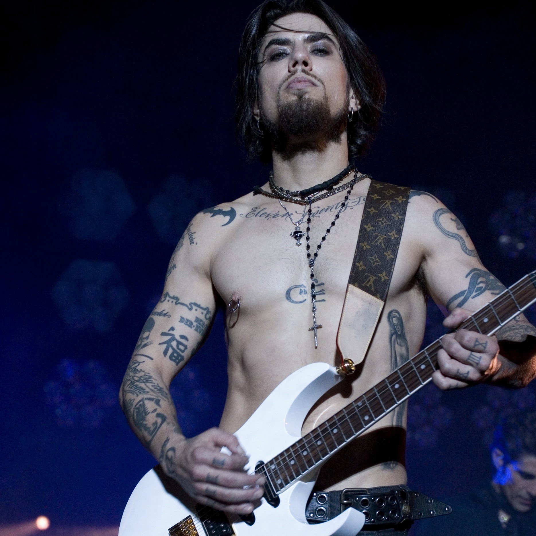 Feliz Cumple Dave Navarro! Happy Bday Dave Navarro!    