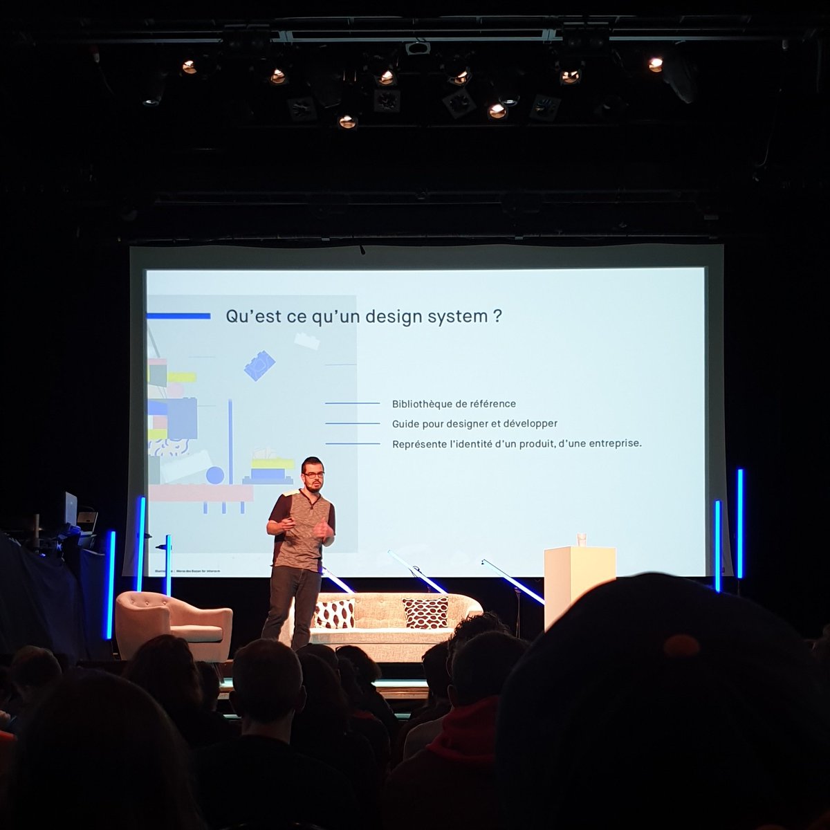 OABDAG's tweet photo. "Du design system à  l'approche composants : de la théorie à la pratique" par Julien Chauveau @speachme #Web2day #micro https://t.co/Ynp8Y308tB