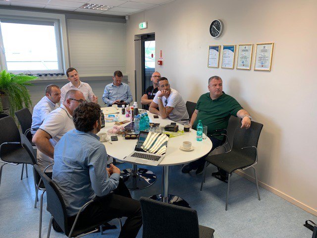 IMMER_GROUP's tweet photo. 🤝 Our proud partner @HPGraphicArts and their clients made a friendly visit to #IMMERDigital plant in 🇱🇻 #Ventspils recently. You are always welcome 😎 

☝️ Find out more about #digitalprinting with #HPIndigo on site: https://t.co/SjKIFGWWqg ⠀
⠀
#immergroup #digitalprinting https://t.co/uyM7JeuAce