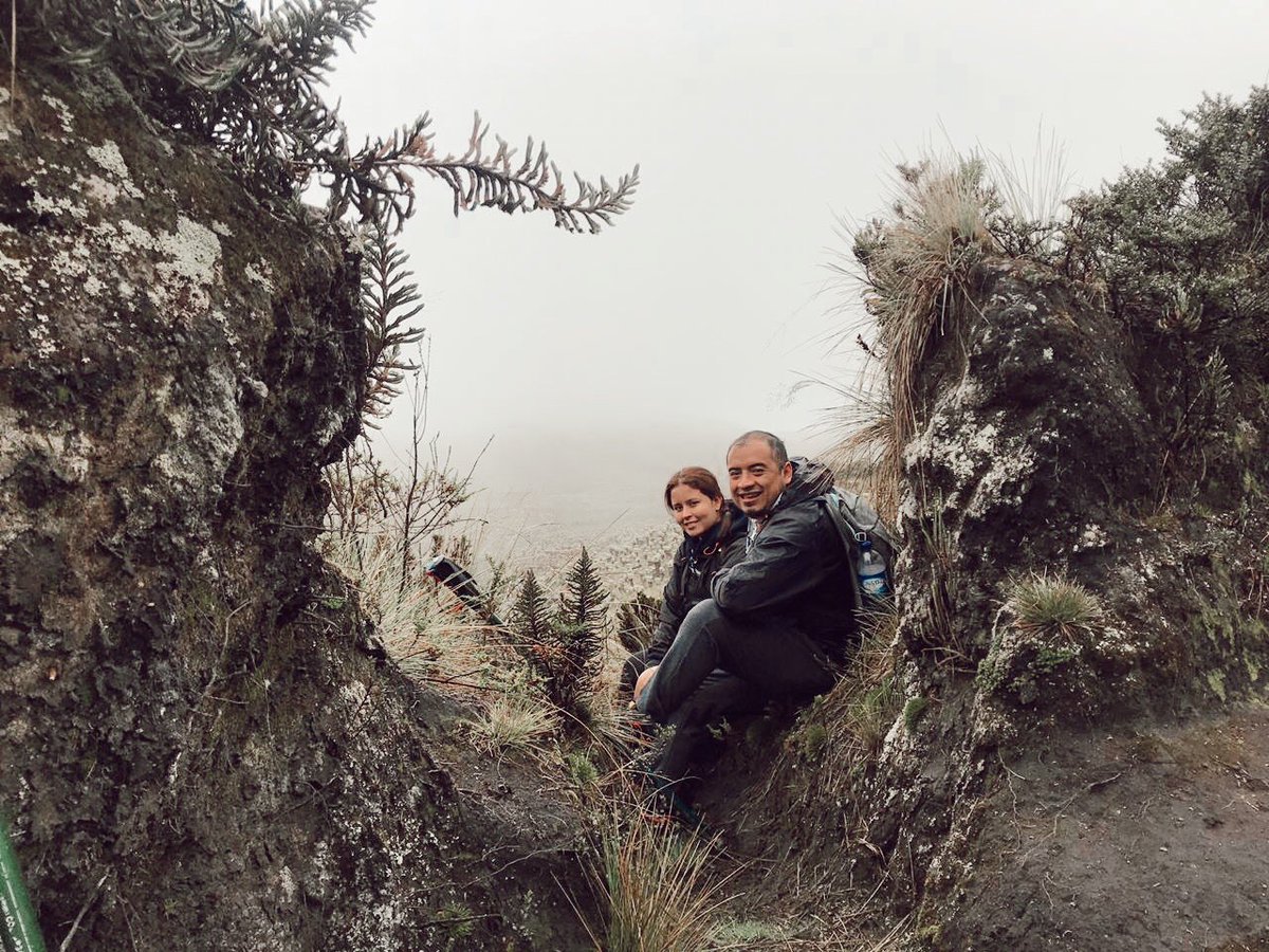 JohnLopezBe's tweet photo. El Volcán Cumbal es la cumbre más alta de Nariño con 4764 msnm. 

Es un privilegio caminar, conocer y asumir retos con @CamilasuarezN, una experiencia indescriptible. Te amo 

Llegamos a 4100msnm, la lluvia y los -6 ℃ no nos permitieron avanzar. 

Cumbal es un territorio mágico. https://t.co/SC0OLzMBig