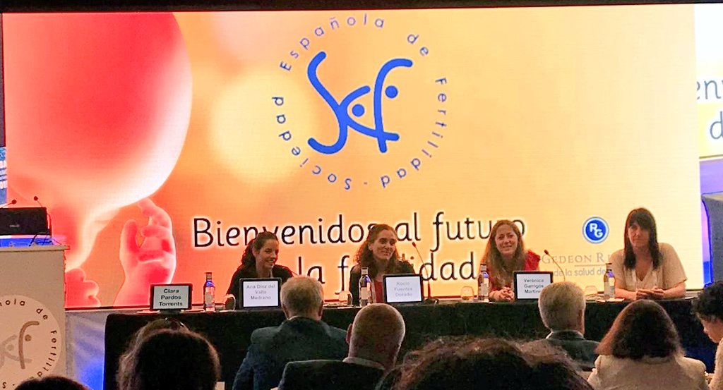 Clarix_2's tweet photo. Hoy en la VII Reunión Nacional de Grupos de Interés #SEF19 el grupo de Consulta de enfermería ha hablado de la preservación de la fertilidad no médica y el grupo Donación de gametos ha hablado de la Guía para receptoras de gametos! 💪💪 #repronurse https://t.co/l1GPC3pbpe