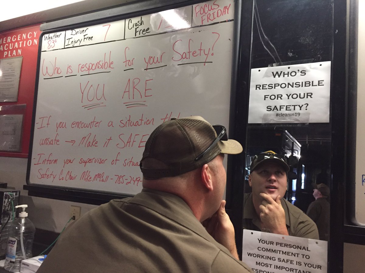 UPStopekasafety's tweet photo. Who’s responsible for your safety?? #imasafemaker #cpcdsafety @sdaniels3ups @waringlester @UPSMorganT https://t.co/wn9VQKP0C4