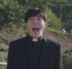 dogtheguest's tweet photo. 악법도 법이고                     그럼
위선도 선이다                  고구마도
                                           구마입니까!! https://t.co/sxav2EGvmH
