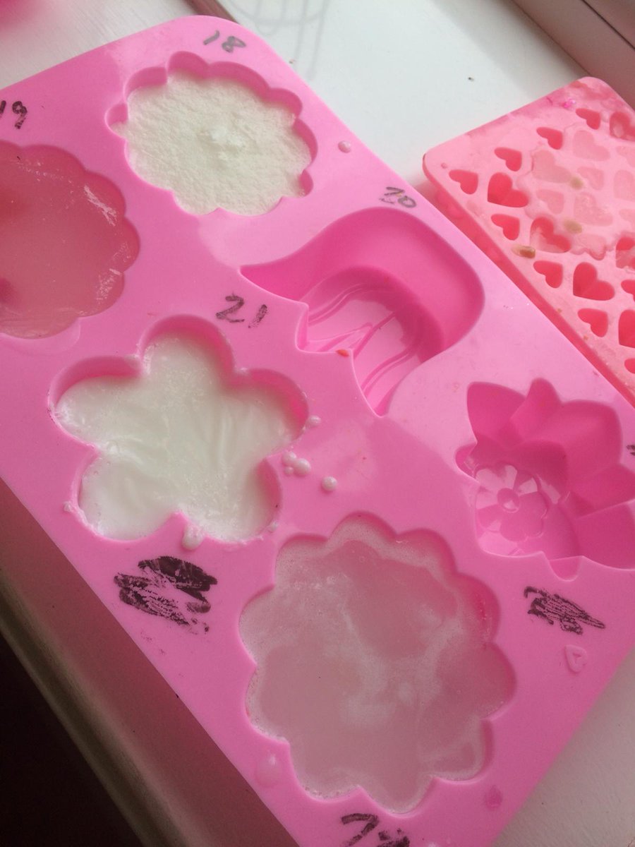 RiponHouse's tweet photo. Residents made these beautiful soaps this morning. So good for self-esteem. One resident said she couldn't believe she'd actually made something so lovely and felt very proud. #EnablingEnvironments #soap #HandMade #EmpowHer https://t.co/TAqLCTjPer