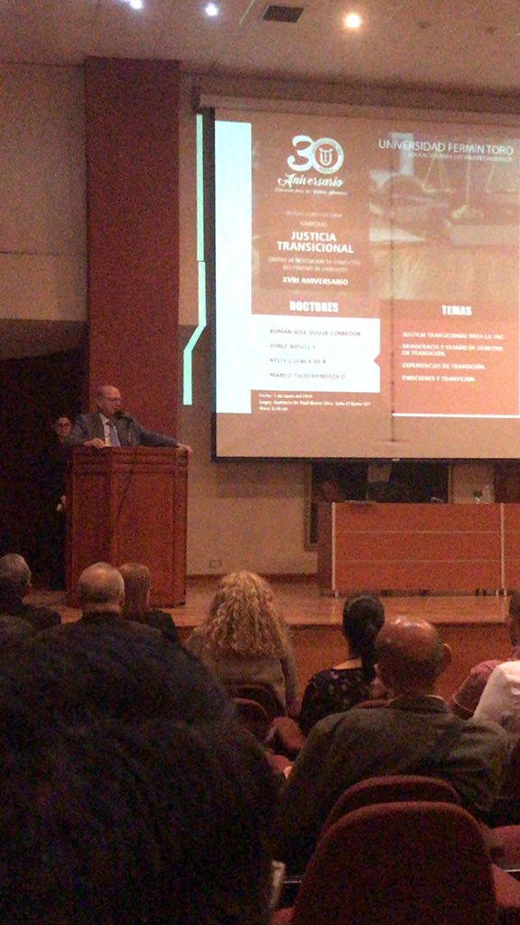RedAivenUFT's tweet photo. Ponencia del Dr Román Duque Corredor... @RedAivenUFT presentes #UFT https://t.co/4pRweN55pa