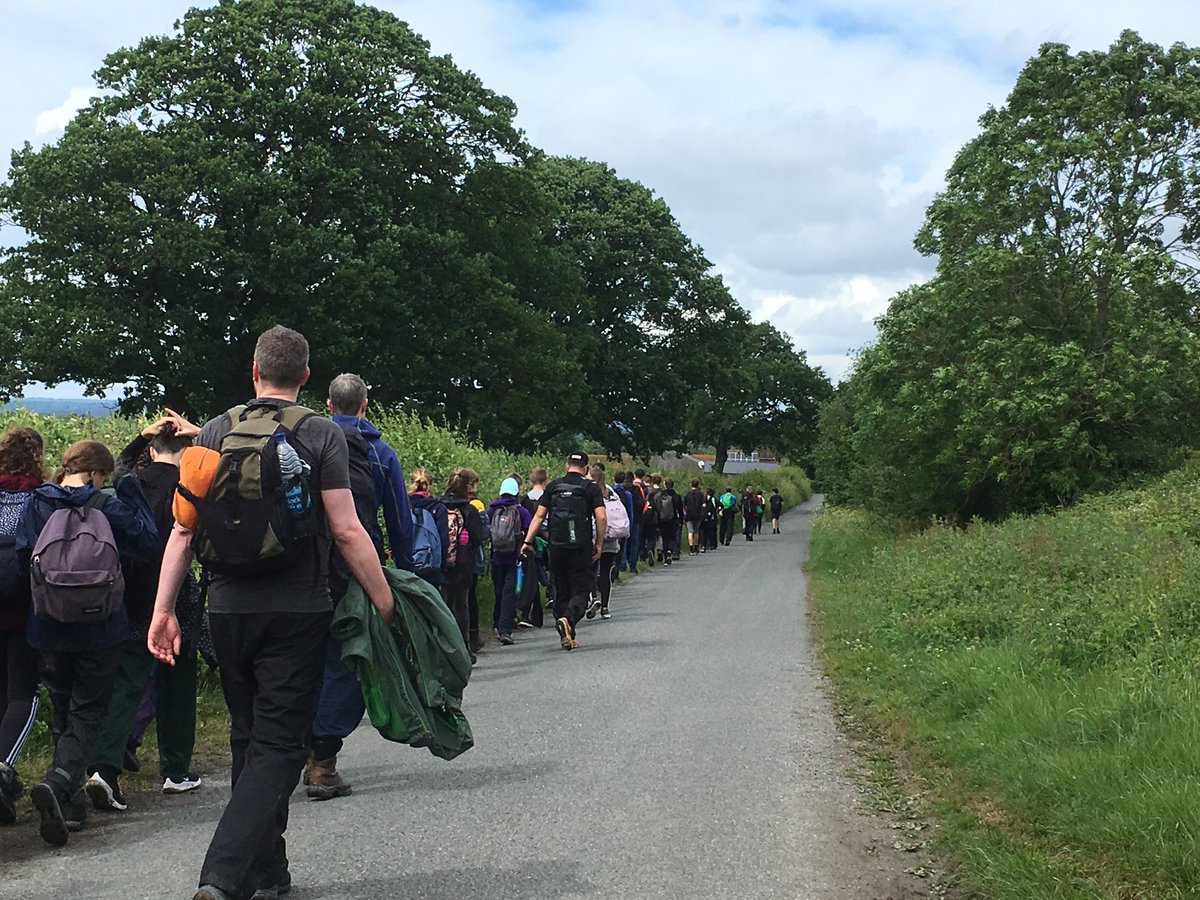 HpsHove's tweet photo. #ValleyChallenge Nearly at the camp site! All dried out and happily skipping down the last mile. ๐#dayone https://t.co/tuqR4ynMb0