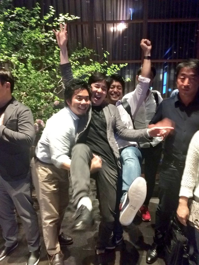 ling_lin_'s tweet photo. We wish you the bestttttt 😎⚡
#Brian4Eva https://t.co/Jz56b3wM0R