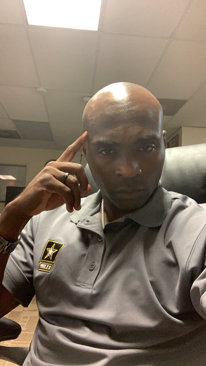 StaffsergeantJ's tweet photo. Find a way today to place yourself on a #productive track and remain. Don’t be #detoured by negativity or people not #focused on their #goals. 💯💪🏾👍🏾🇺🇸🙌🏾👏🏽@usarec @USAREC_CG @USArmy2ndRecBDE @USArmyJaxBn @CSM_Ruiz @KGArmyRecruiter https://t.co/iThTfunnNC