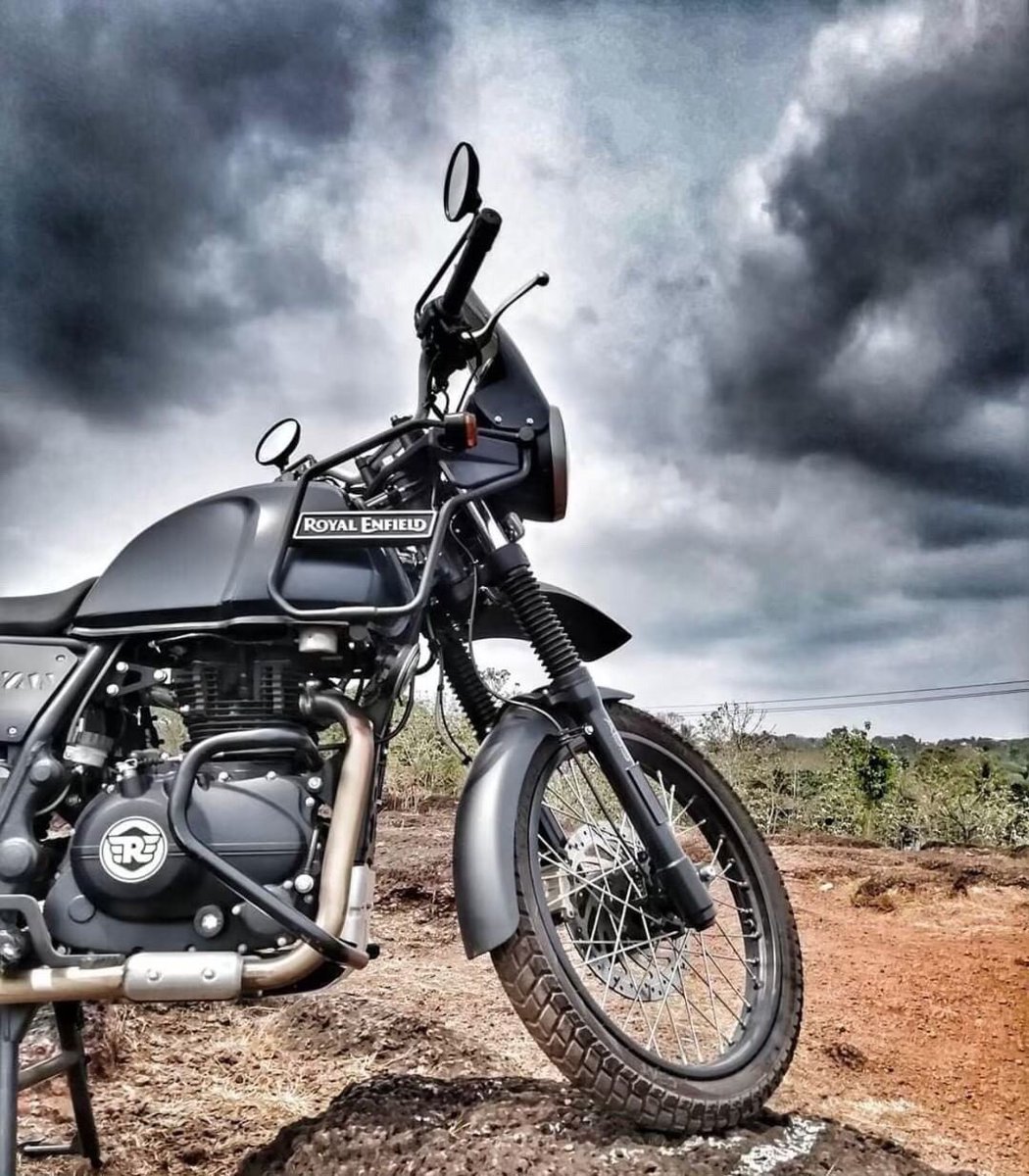 ArunRamprasad's tweet photo. I luv the way ppl stare at him...!!
#Himalayan #BikerBro #BroCode #LoveFrRide #TheMan #RoyalEnfield #HimalayanHawks #TPB #TRPB #LoveClick #iPhonography #Granite #DarkChocolate #LiveLifeLoveLife #MysteryBuddy #HereWeRideAgain #Monsoon #NammaBengaluru #Coffee https://t.co/TWklkzePF9