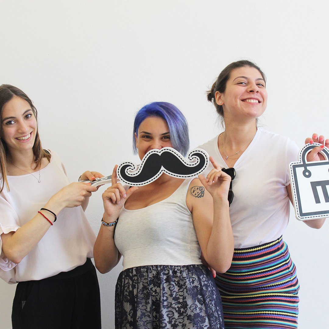 modartech's tweet photo. In occasione di Modartech Fashion Show gli studenti del corso Communication Design presentano POINT OF YOU, un progetto fotografico che delinea gli stereotipi che caratterizzano ciascuna figura professionale del mondo della comunicazione.
#modartech #futuris https://t.co/OWcobDjoyI