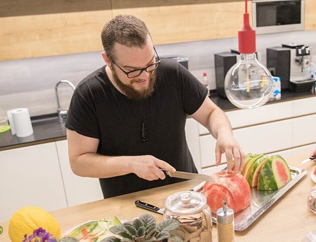 gitcbrno's tweet image. On Fruit Day (every Wednesday in the GOC) it helps to have skilled people around. So if you know, how to make figurines out of the watermelon, check out our open positions, we like skilled people :) #fruit #hiring #itjobs #gitc #heidelbergcementgroup bit.ly/2MAetnT
