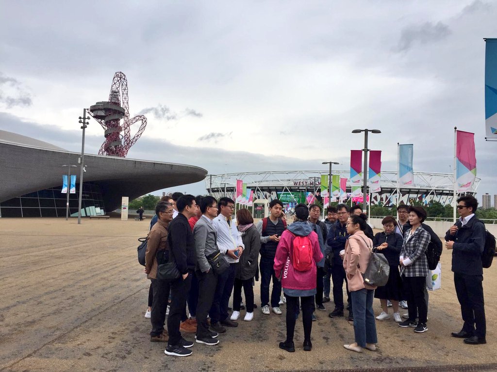 OurParklifeCIC's tweet photo. It's Day 7 of #VolunteersWeek and our #ParkChampions are full of fun and energy even in the rain! #Tour #Guiding #MobilityService #TrackTaster #BMXTaster @noordinarypark @LeeValleyVP @NCVOvolunteers https://t.co/mDOb1OCOMq