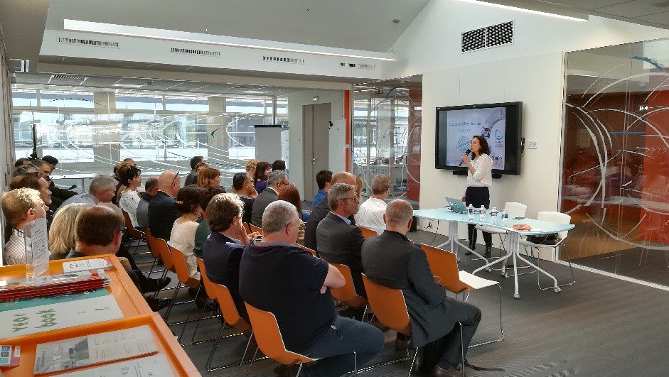 DINAMICPDL's tweet photo. Evénement #TeamDinamic ! Au programme hier soir : speed-meeting, chiffres-clés et convivialité ! 😁 🍸 @ccipdl @GaelleStDrenant @MathildePIAT @MarinaLaure44 @MarcViellart @ValerieAudegond @laurebouton @ElisaDelarbre https://t.co/g9ueayKk44