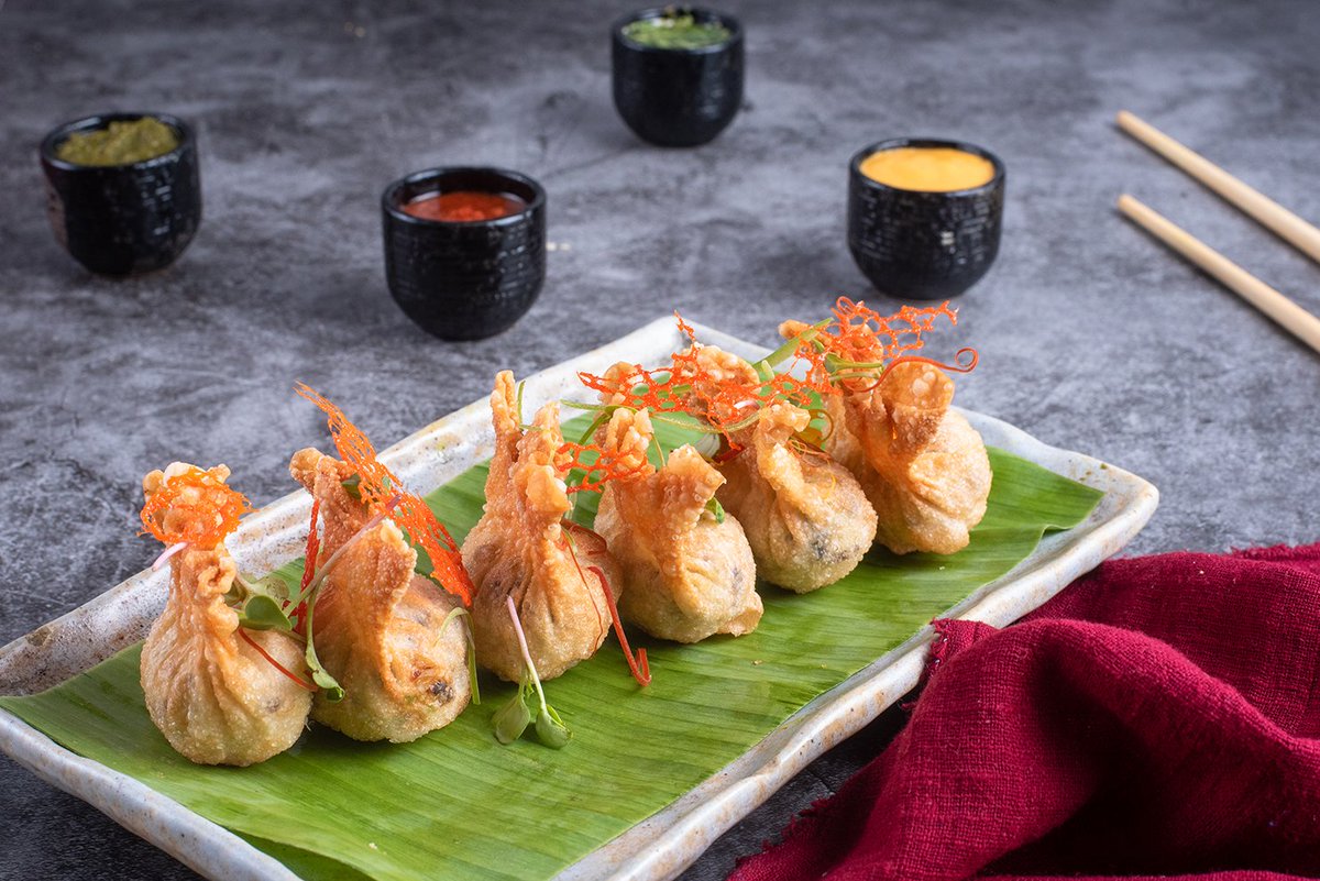 MamagotoFun's tweet photo. At Mama, you’ll always get some, we mean dimsum. A traditional dumpling menu that’ll keep you coming back! Stuff that belly with our FRIED PORK &amp; PRAWN DUMPLINGS, &amp; lots more! Log onto https://t.co/T4qOD5BNWc… to make a booking! Available at your nearest mama! #mamagotofunasian https://t.co/6OxgSi9BBL