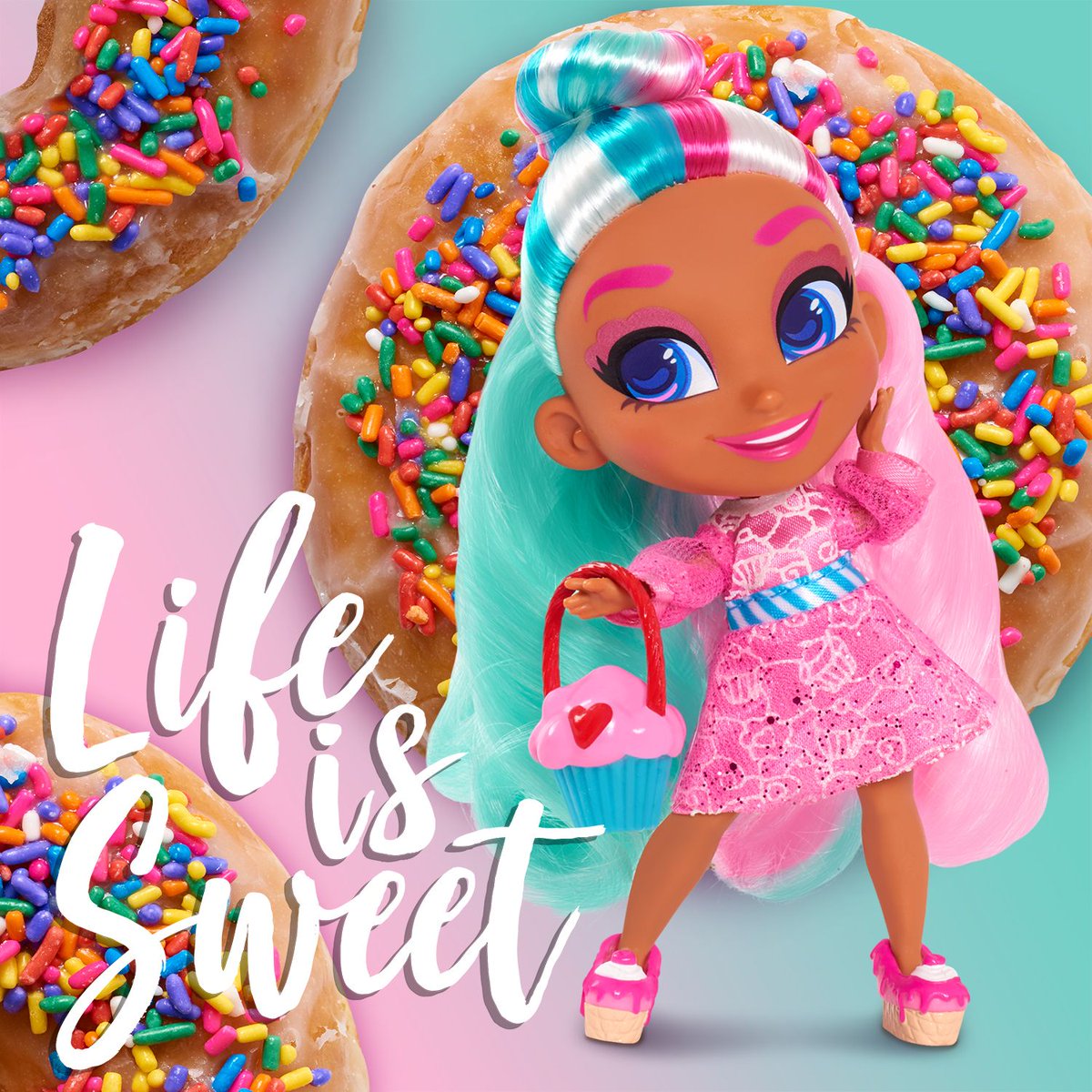 hairdorables's tweet photo. Hip, hip, HOORAY! It’s #NationalDonutDay!🍩💗 #hairdorables #hairdorablesseries3 #colorcrimpcurl #hairdorablesdolls #nationalbffday #bffs #bighairdontcare #dolls #dollsofIG #dollcollector #collectibles #unboxing #unbox #toycollector https://t.co/abAQPINNHY