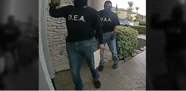 onesecondshootr's tweet photo. Can you make the call? Check out the article "SWAT Raid or Home Invasion?" by Greg Ellifritz on his website https://t.co/SEnws1OTIw - a pertinent article for our interesting times. https://t.co/8af44qGoaV