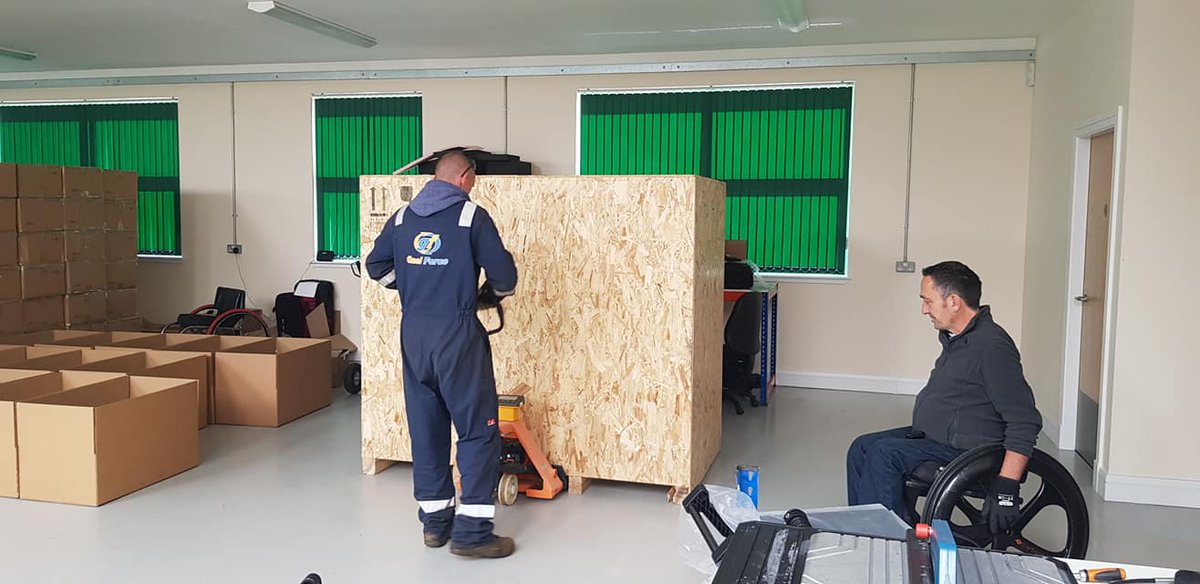 _PhoenixI's tweet photo. We received an exciting delivery this morning - our new large format 3D printer and it is HUGE! You don't get a 3D printer this size on #eBay ;) #phoenixinstinct https://t.co/Lrv6DlsaMo