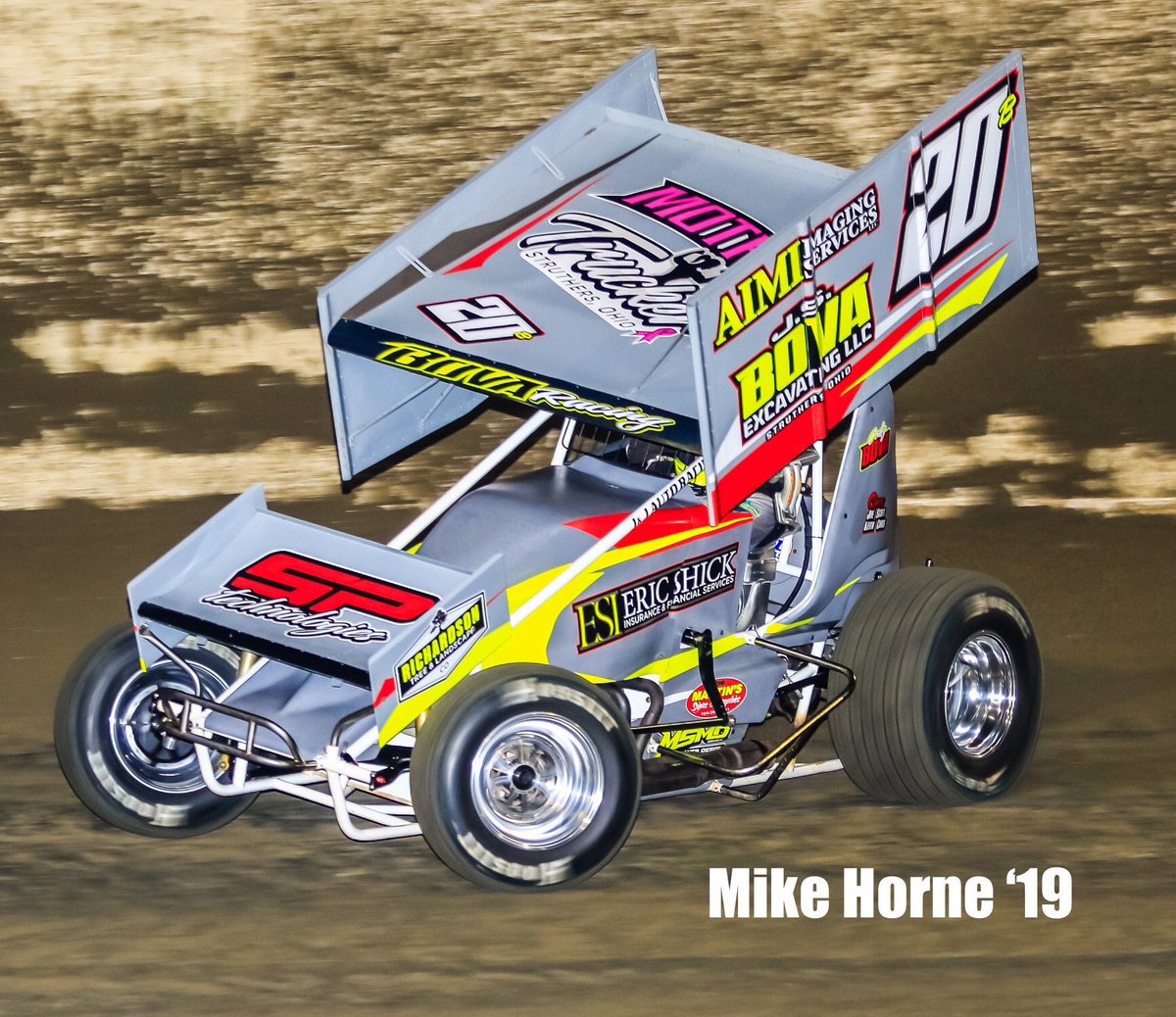 KapturedSpeed's tweet photo. Cody Bova (@codybracing) will be headed to @FremontSpeedway on Saturday, June 8th, with his 410 Sprint Car. 

Photo by Mike Horne. https://t.co/C50F3CBiAU