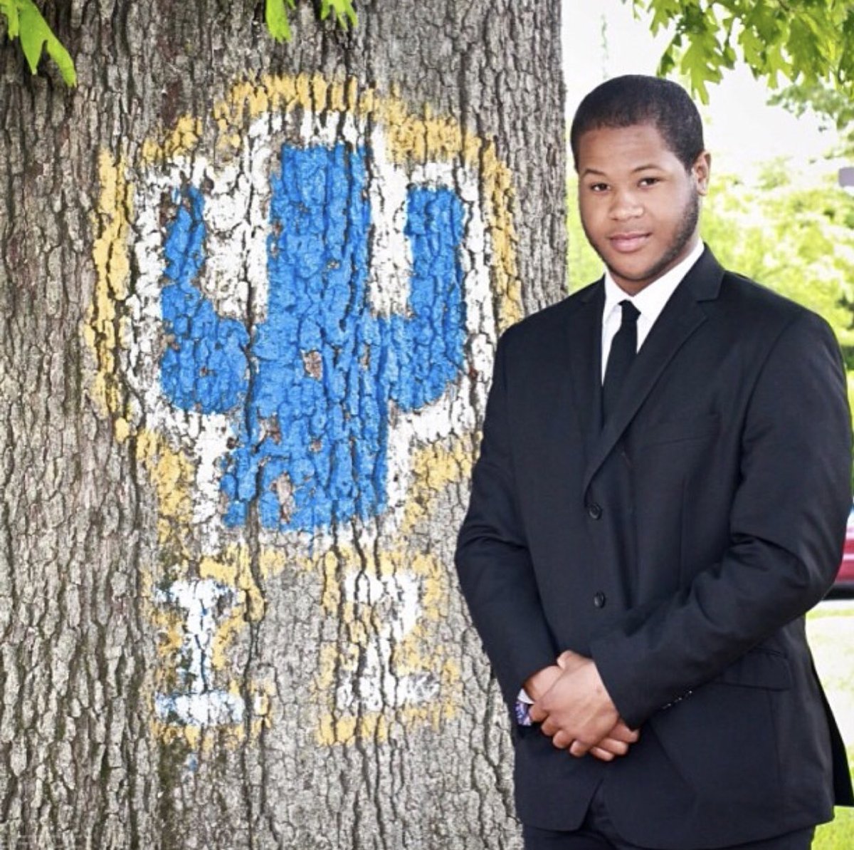 aijuswanafilm's tweet photo. @_rossthedreamer Spr. ‘13 IZ #6 #itsselfexplanatory https://t.co/miKZQEkBpm