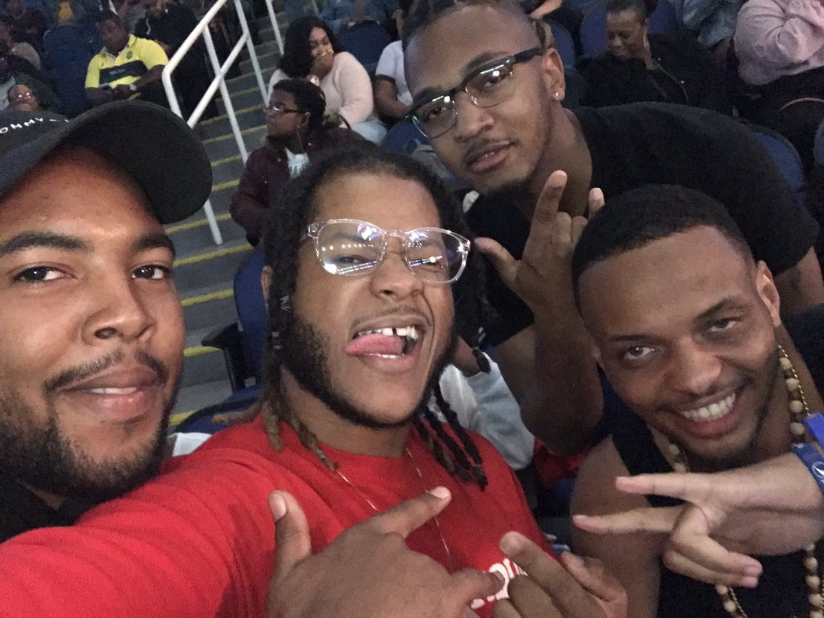 aijuswanafilm's tweet photo. @_rossthedreamer Spr. ‘13 IZ #6 #itsselfexplanatory https://t.co/miKZQEkBpm