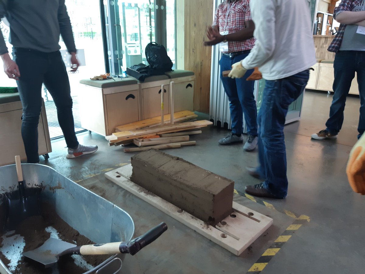 seahaCDT's tweet photo. Fantastic day at @HESEngineShed #HESSummerSchool learning traditional Scottish building skills. Making rammed earth walls, rope, wattle and daub and even a cruck frame house! Not your average day in the office! /@rosie934 #traditionalskills #craft #hertiageskills https://t.co/WuCteDGqaK