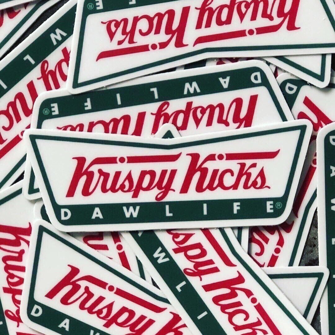 1TheLetterLBea1's tweet photo. New #DAWLife Sticker Drop ๐จ๐ฅ๐น๐
Krispy Kicks ๐ฉ ๐ฅ #krispykicks
Link In Bio for DAWLife Sticker Collection
.
.
.
.
#graphicdesign #krispykreme #daw #fl #akai #reasongang #producermerch #linkinbio #producermemes #beatcookup #friday #freshcut #musicproduction https://t.co/M3gxRogQ2u
