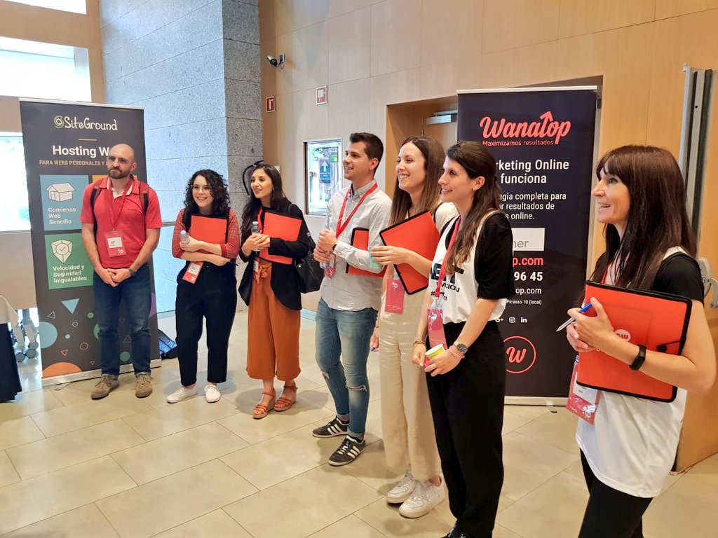 NettDigital's tweet photo. Dinámica #NETTworkingCW "Te invito a un café" ☕ de mano de @PilarAraguesU donde están surgiendo muchas sinergias entre profesionales del #MarketingDigital @cwzgz #CW19 #MasterMPD #MasterTGD #BecaTALENTic https://t.co/hpOic2UVWA