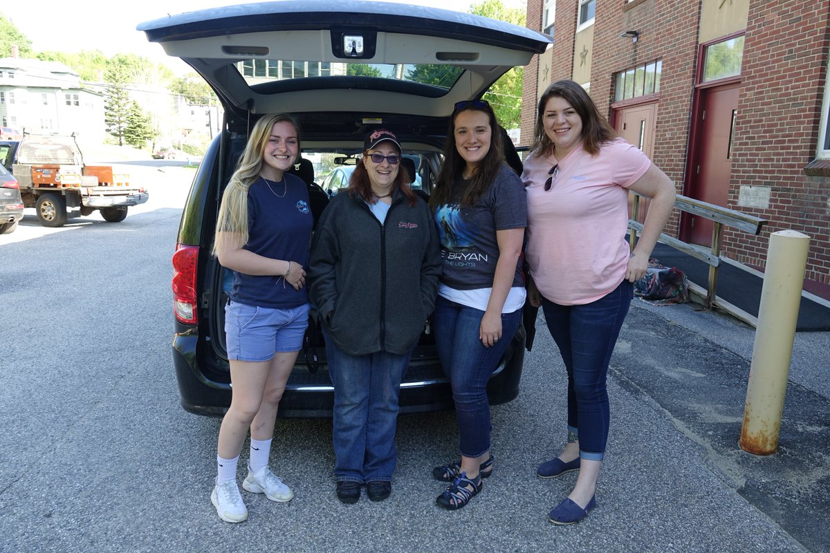 HopeAssoc's tweet image. And Thier Off... to The Special Olympics Maine / Summer Games in Orono! Good Luck to The Leaping Lizards!!! #hopeassociation #SpecialOlympics #support #sports #community
