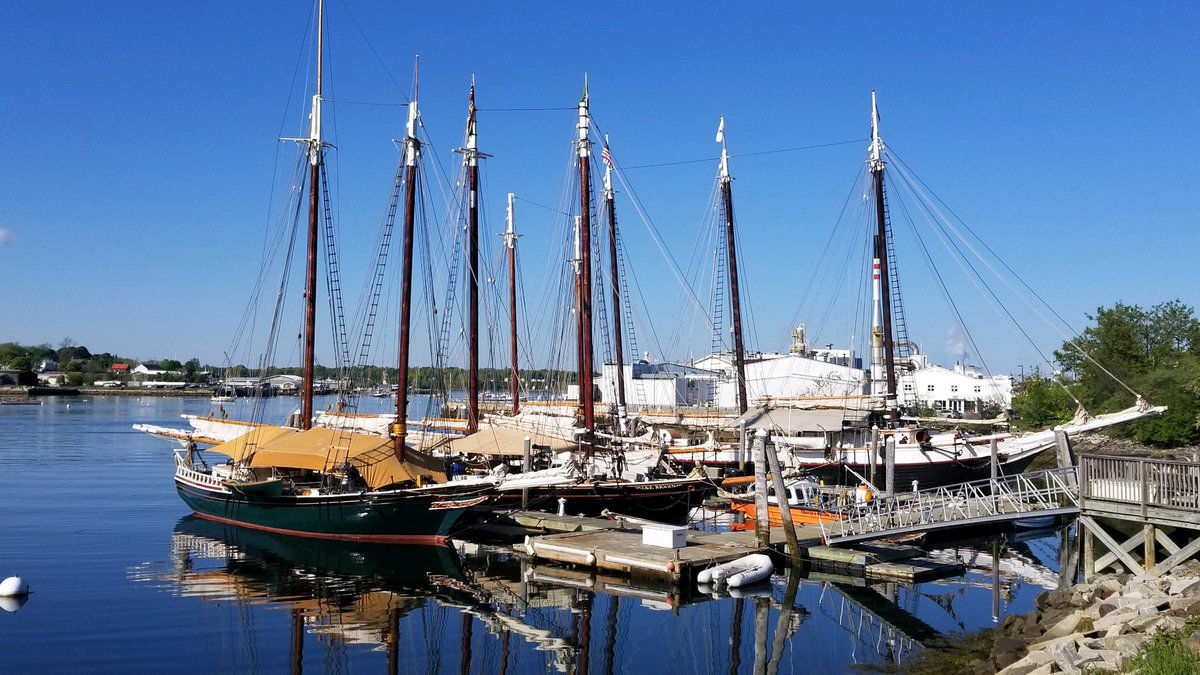 RoarLoudTravel's tweet photo. @suziday123 @MaineWindjammer @famTravelsUSA @MadHattersNYC @GalsWander @always5star @NothingButNE @OneModernCouple @DanaHFreeman @FunInFairfax @travlinmad @CharlesMcCool I love seeing his smile ๐
#MaineWindjammer #travel #boatmagic https://t.co/cwll9dI6Qh