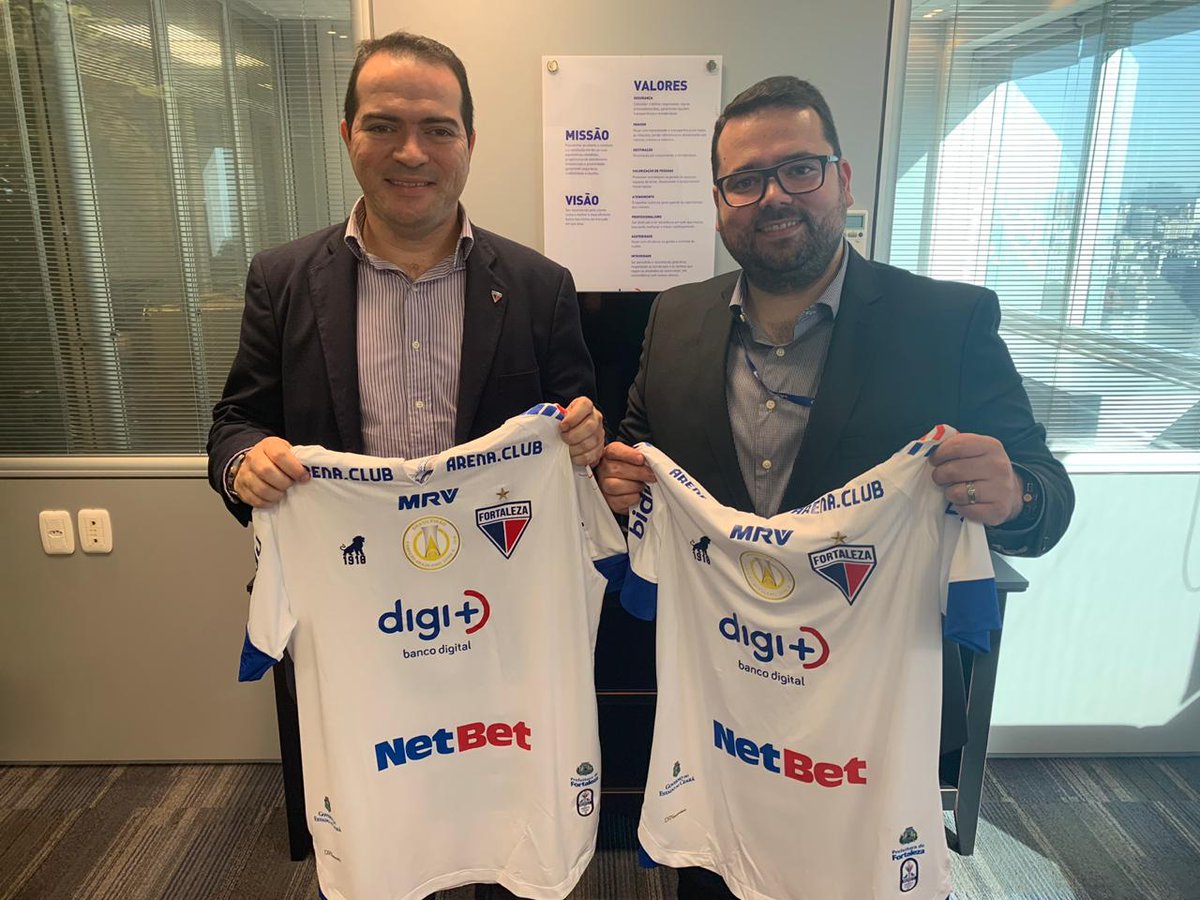 Nesta manhã, nosso Presidente Marcelo Paz esteve na cidade de Porto Alegre, visitando a sede do nosso patrocinador máster, @soudigimais. Na ocasião, Paz foi recebido por Thiago Urbaneja, diretor operacional e de negócios do banco digital.