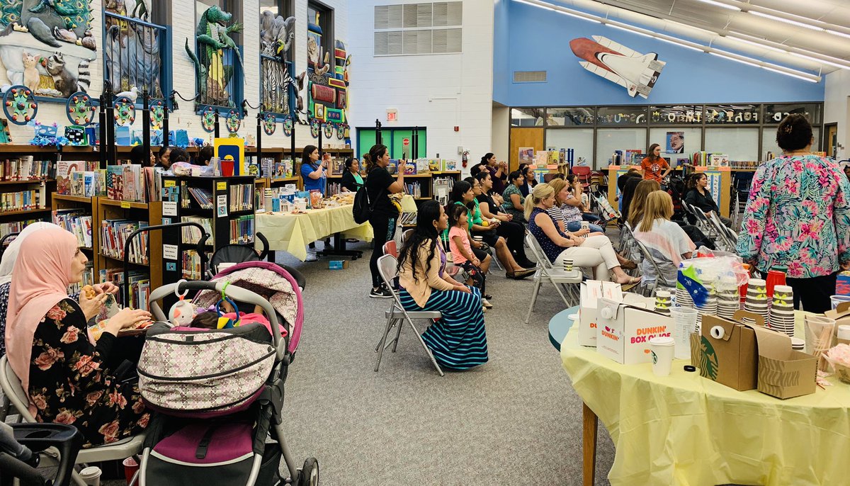 BarrettAPS's tweet image. We ❤️ our volunteers! #APSisAwesome #APSGetInvolved #KWBPride